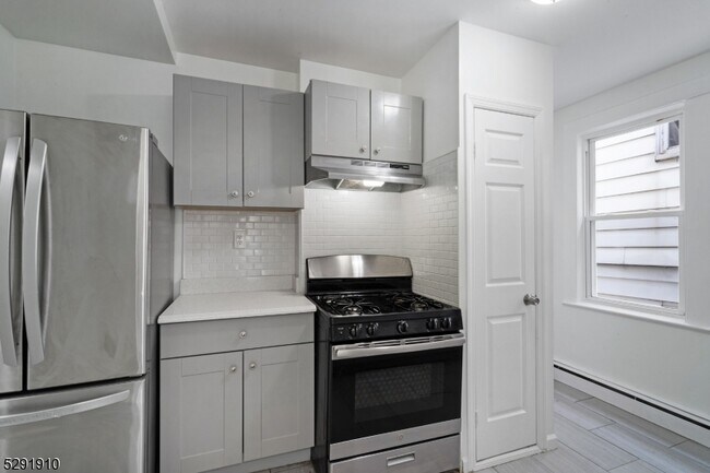 Foto del edificio - 279 Belmont Ave