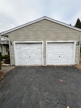 Building Photo - 7029 Suzanne Ln