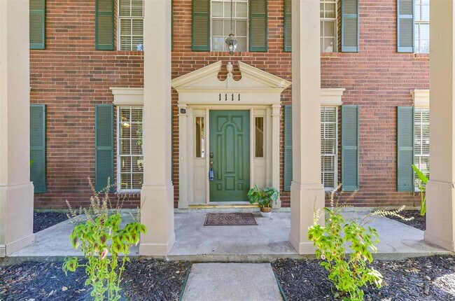 Foto del edificio - 1111 Cascade Creek Dr