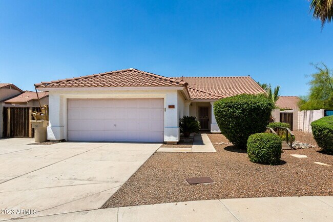 Building Photo - 6628 W Acapulco Ln
