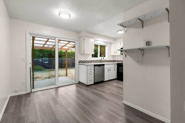 Photo - 885 SE Lambert Cir Apartment