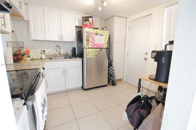 Foto del edificio - 1591 NE Miami Gardens Dr