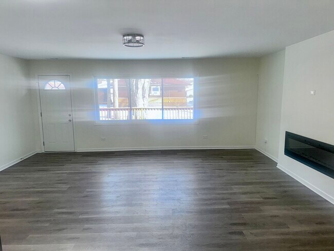 Foto del edificio - 15119 Meadow Ln