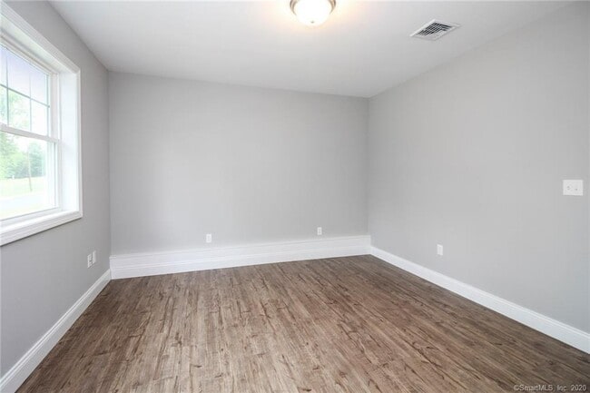 Building Photo - 35 Ringgold St