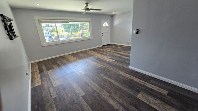 Building Photo - 10603 Bramblebush Ave