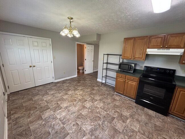 Foto del edificio - 2724 Hayden Park Ln