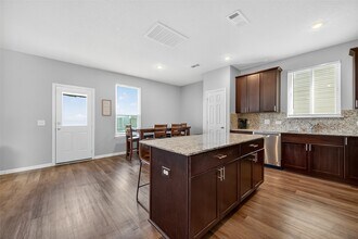 Building Photo - 10831 Fall Mill Dr