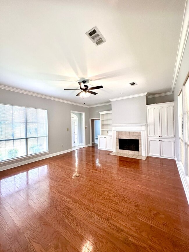Building Photo - 11821 Thornberry Ln