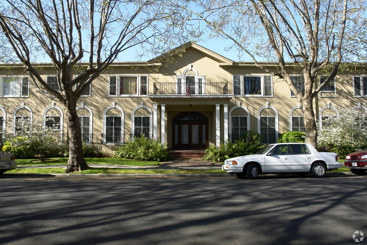 Primary Photo - 150 Duane St