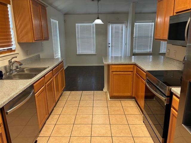 Foto del edificio - 515 Creekside Dr