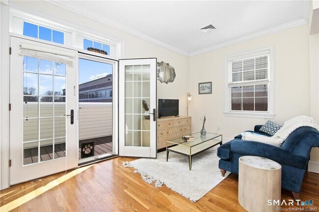 Foto del edificio - 1241 Post Rd