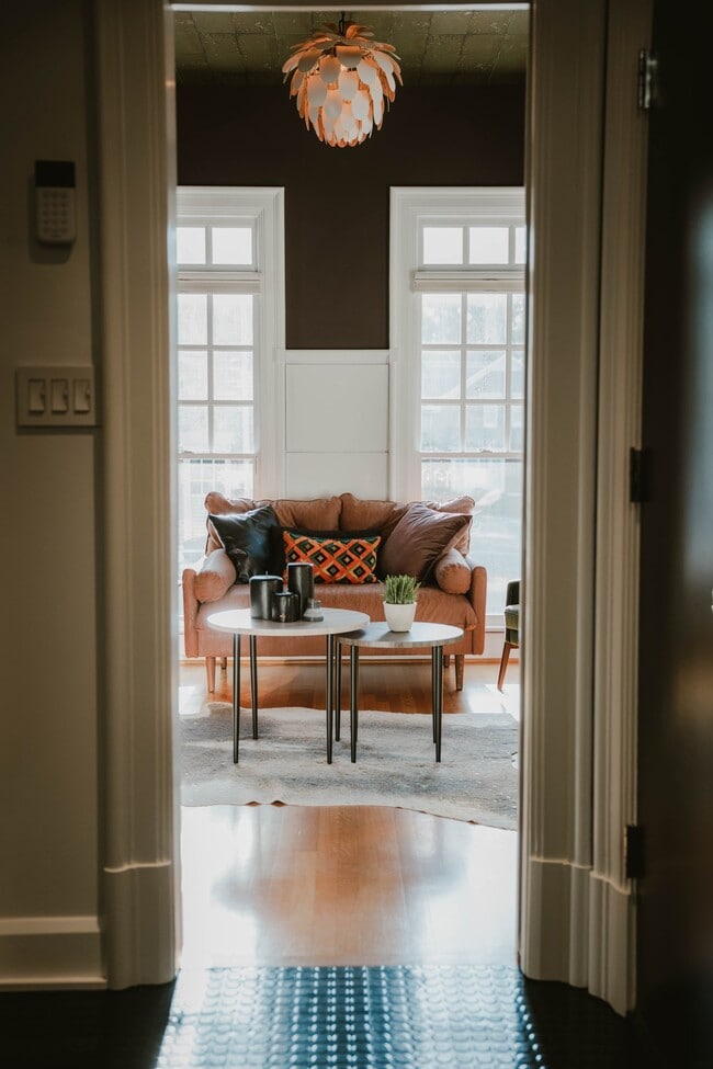 Foto del edificio - 1124 Dilworth Crescent Row