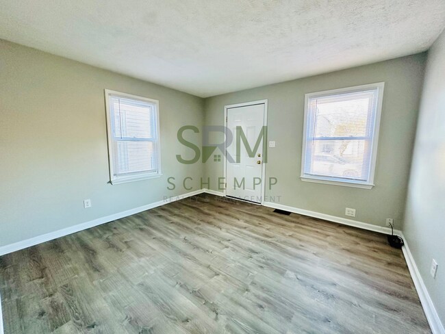 Foto del edificio - 2 bedroom home in South Louisville now available!