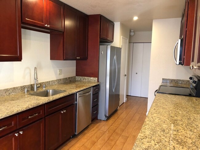 Building Photo - 2698 Westberry Dr