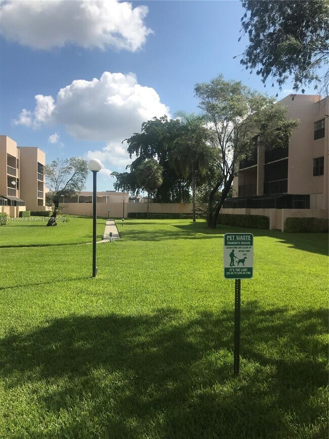 Foto del edificio - 10425 SW 112th Ave
