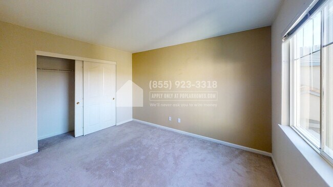 Building Photo - 2155 Fernbrook Common