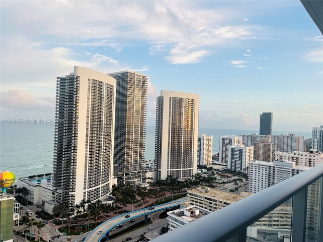 Foto del edificio - 4010 S Ocean Dr