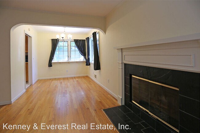 Foto del edificio - 2 br, 2 bath House - 2345 Dartmouth Street