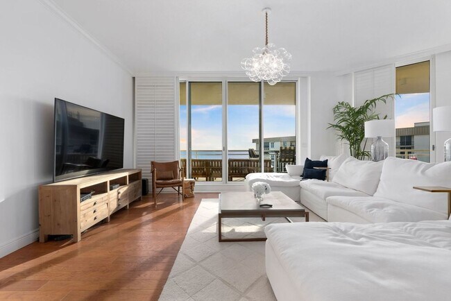 Foto del edificio - Ultimate Furnished Luxury Rental at the Be...