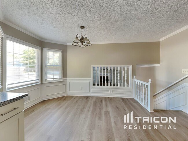Foto del edificio - 2950 Summit Ridge