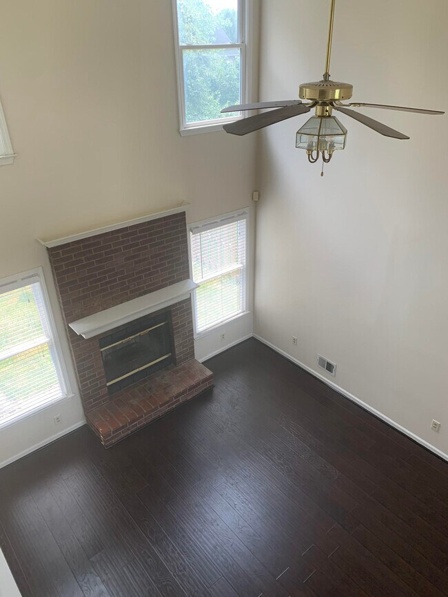 Foto del edificio - 3692 White Pine Dr