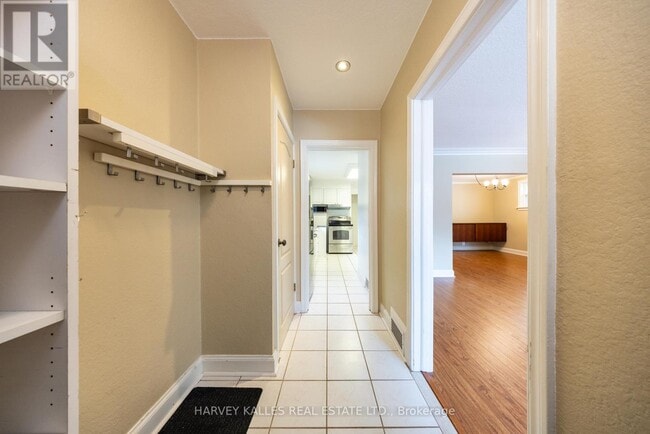 Building Photo - 222 Joicey Blvd