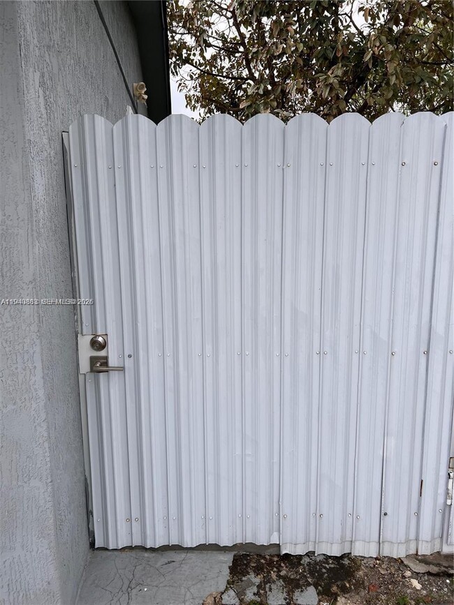 Building Photo - 10540 SW 50th Terrace