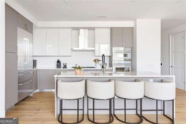 Foto del edificio - 2425 Peachtree Rd NE