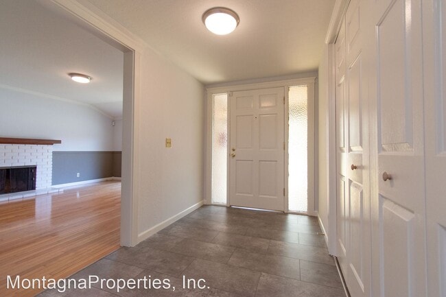 Building Photo - 4 br, 2 bath House - 1363 Scossa Avenue