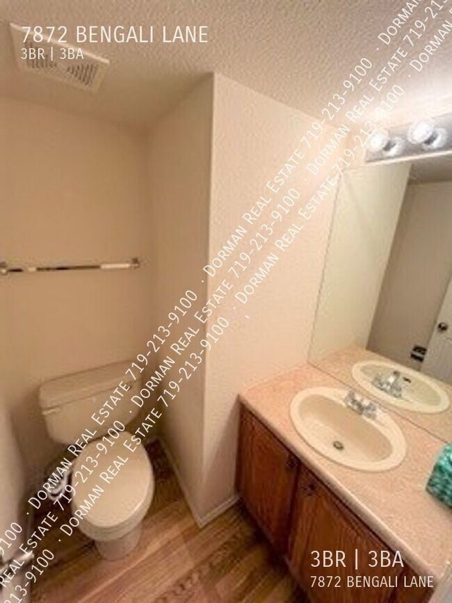 Building Photo - 7872 Bengali Ln