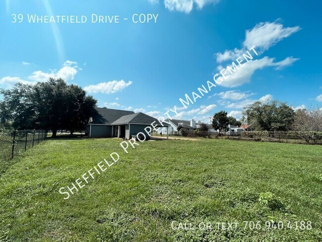 Building Photo - Beautiful home available today!