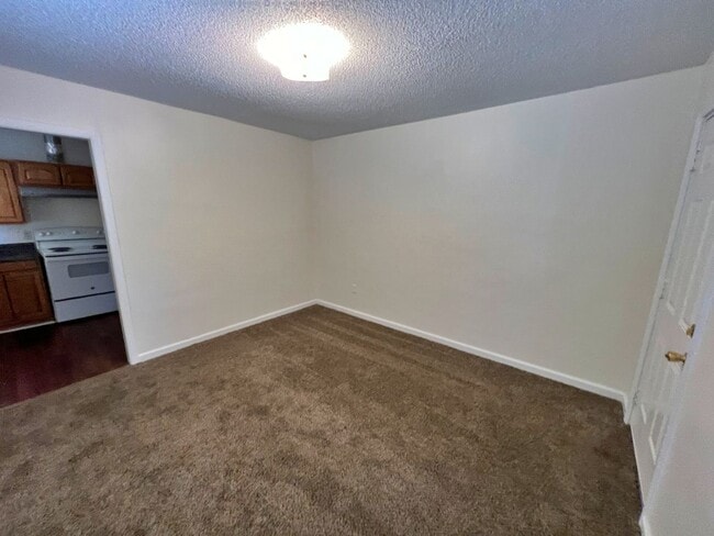 Foto del edificio - Recently renovated 1 Bedroom Duplex Ready ...