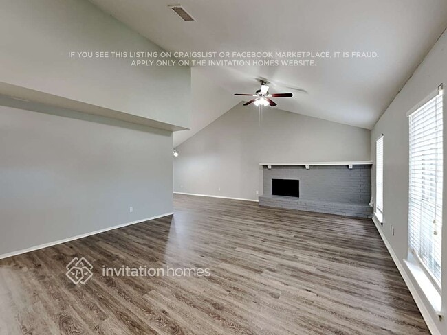 Foto del edificio - 1702 Pleasant Trail