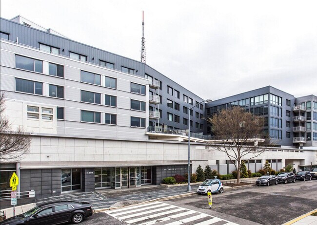 Foto del edificio - 4101 Albemarle St NW #346