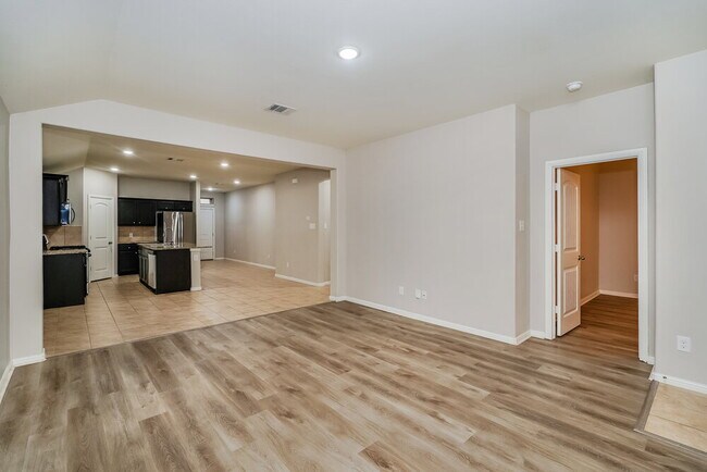 Foto del edificio - 679 Johnson Dr