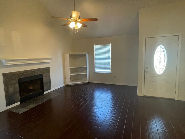 Foto del edificio - 2 Bed 1 Bath House in Brandon 39047