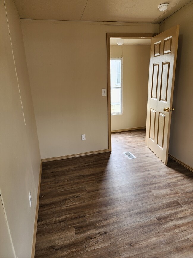 Foto del edificio - 31365 Wisteria Rd