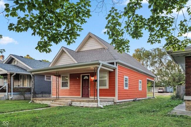Building Photo - 117 N Sheffield Ave