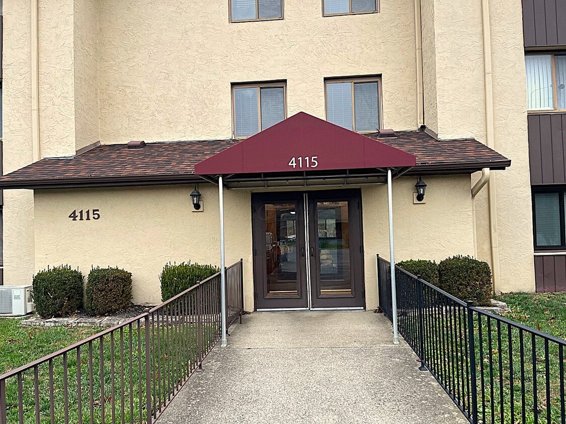 Primary Photo - 4115 Karl Rd