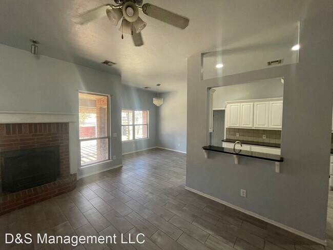 Foto del edificio - 4 br, 2 bath House - 921 Renita Way