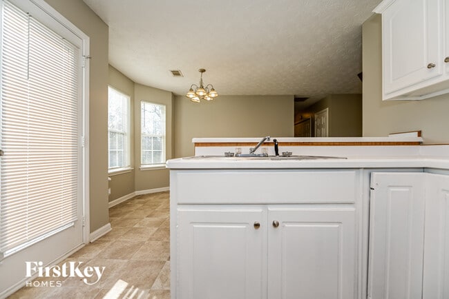 Building Photo - 75 Hunters Ridge Dr