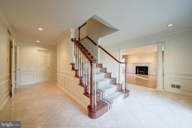 Foto del edificio - 6209 Stoneham Ln