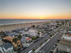 Building Photo - 1113 W Balboa Blvd