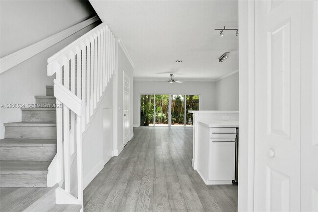 Foto del edificio - 835 NE 19th Ave