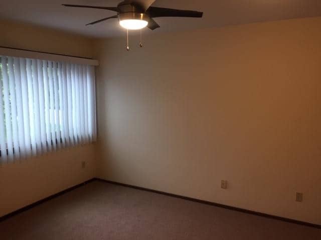 Building Photo - 2094 Fox Hollow Dr
