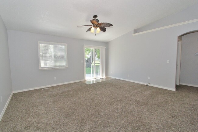Building Photo - 2624 Manchester Dr
