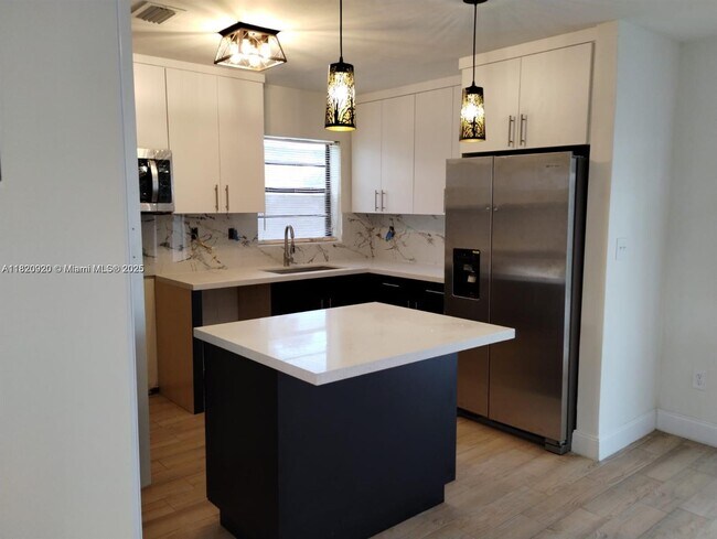 Foto del edificio - 14415 SW 107th Ct