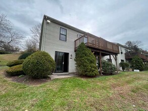 Building Photo - 177 Aspetuck Vlg