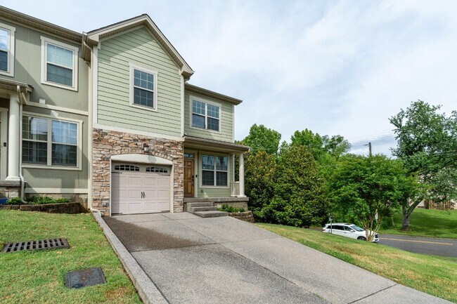 Building Photo - 500 Landmark Ct