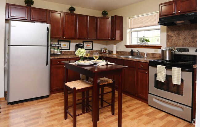 Cocina comedor - Village Park Apartments